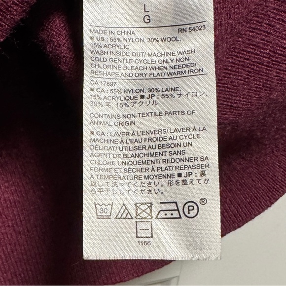 Banana Republic Wool-blend mock-neck sweater - Picture 4 of 4